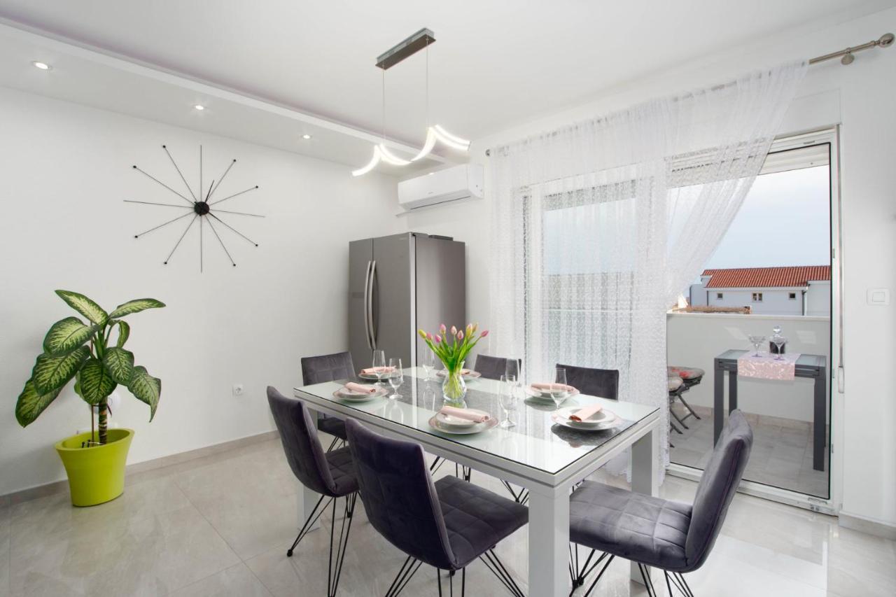 Apartment Luxury Danica With A Private Rooftop Pool