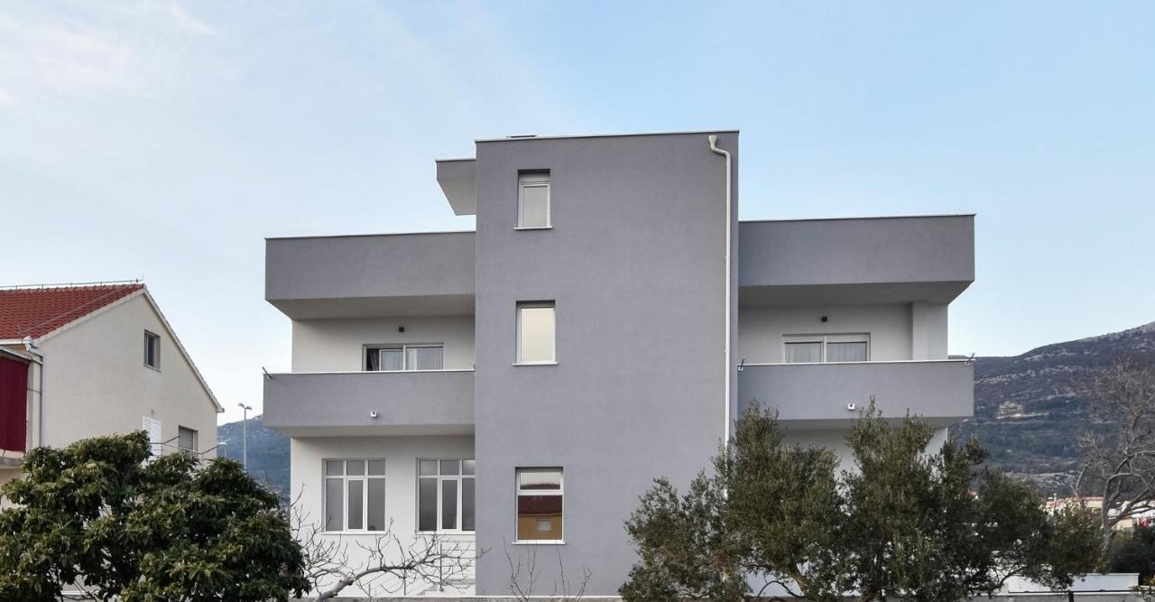 Apartment Luxury Danica With A Private Rooftop Pool Kastela