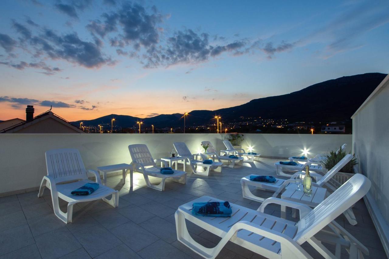 Luxury Danica With A Private Rooftop Pool Apartmán